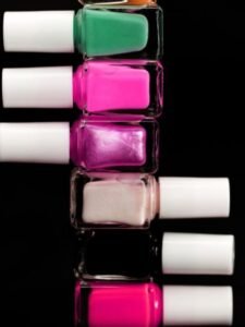 What's the Best? Matte V/S Glossy Nail Polishes - A Complete Comparison